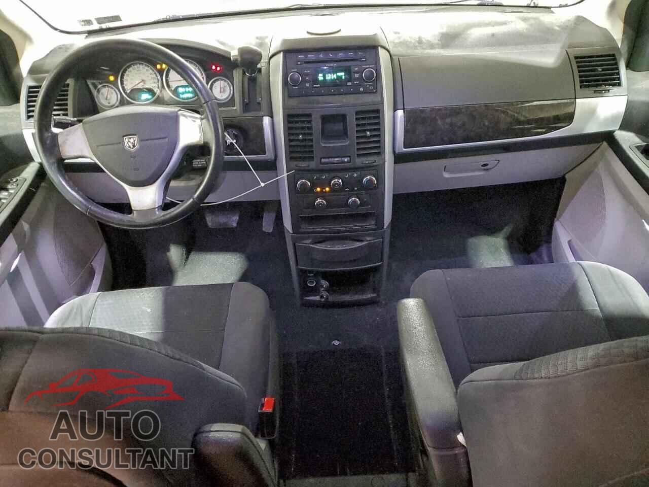 DODGE CARAVAN 2010 - 2D4RN5D10AR121324