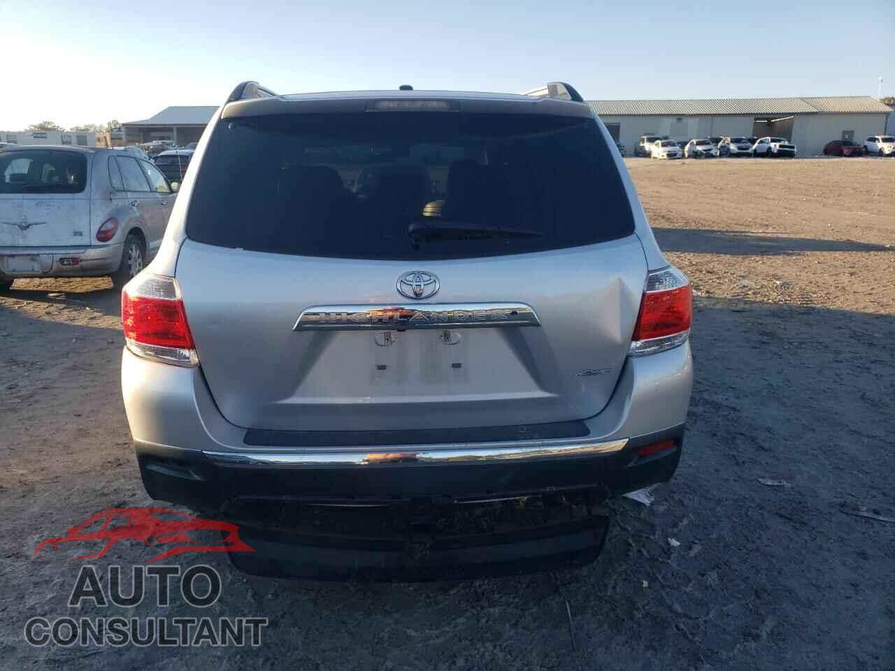 TOYOTA HIGHLANDER 2013 - 5TDDK3EH8DS207752