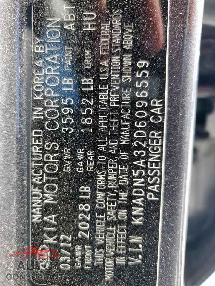 KIA RIO 2013 - KNADN5A32D6096559