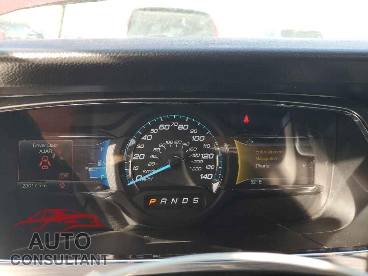 FORD TAURUS 2015 - 1FAHP2E82FG172982