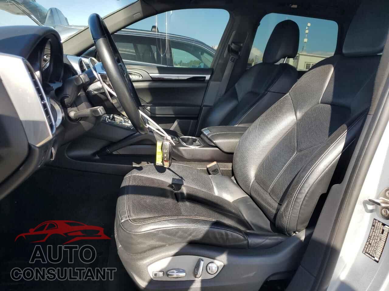PORSCHE CAYENNE 2016 - WP1AA2A24GKA11206
