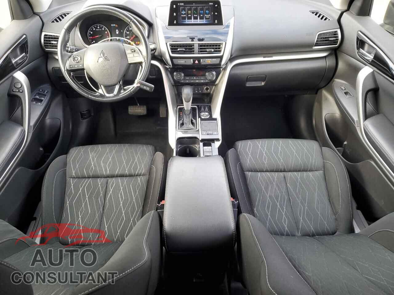 MITSUBISHI ECLIPSE 2018 - JA4AT5AA0JZ068483