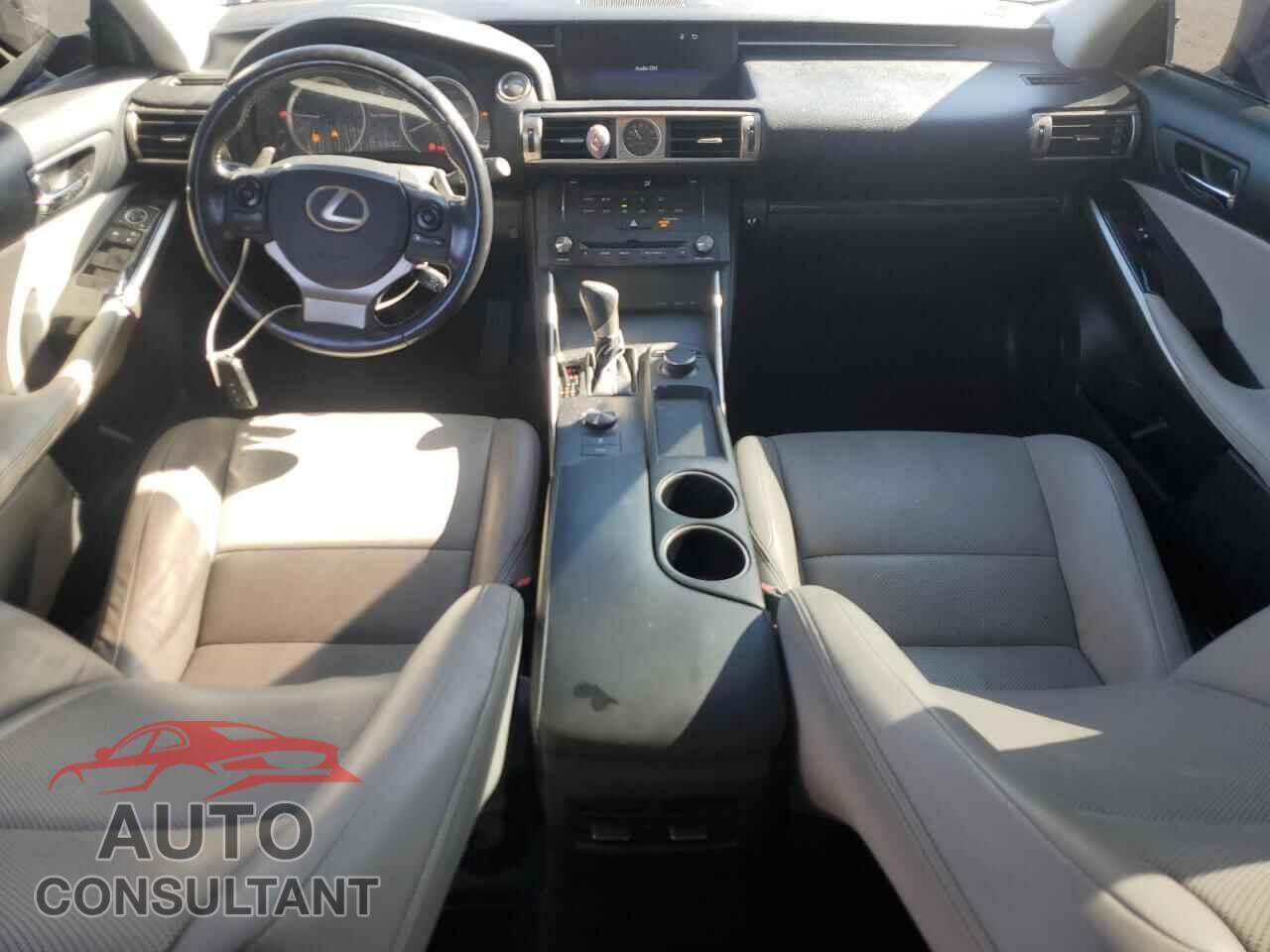 LEXUS IS 2015 - JTHBF1D27F5067634