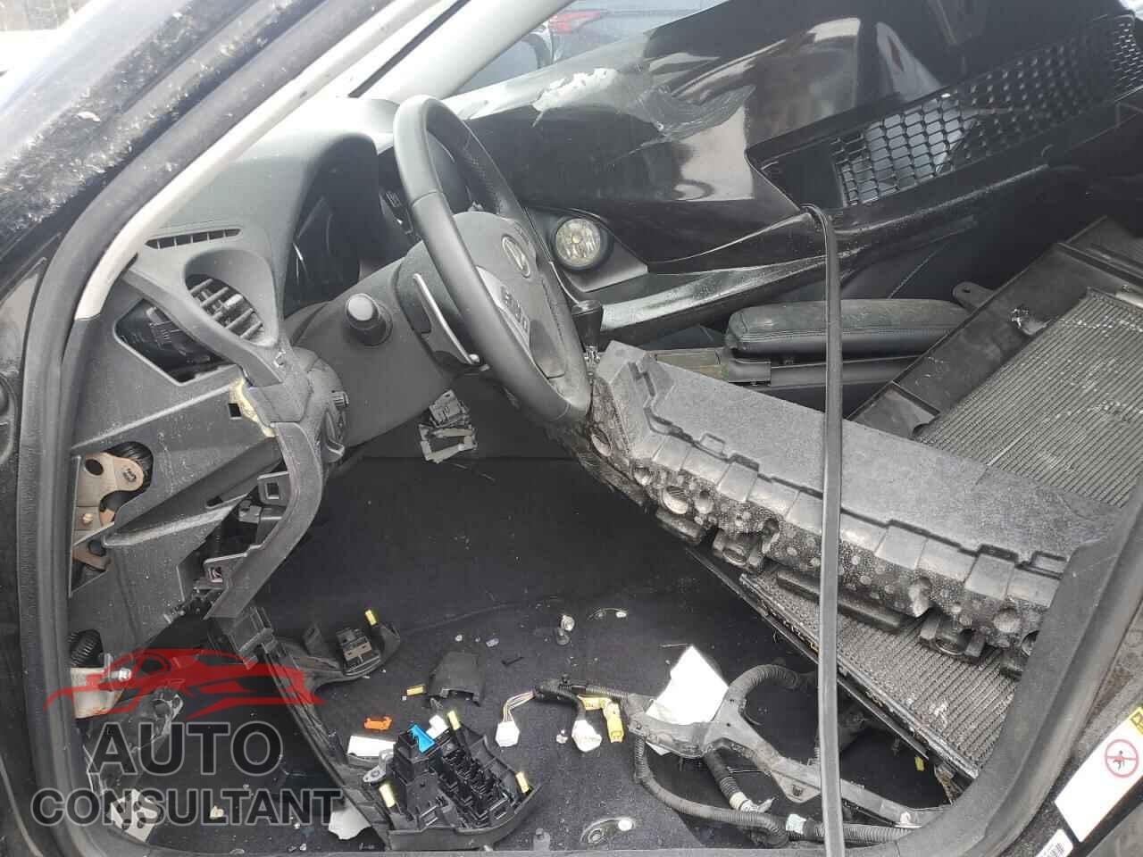 LEXUS IS 2011 - JTHBF5C27B5149687