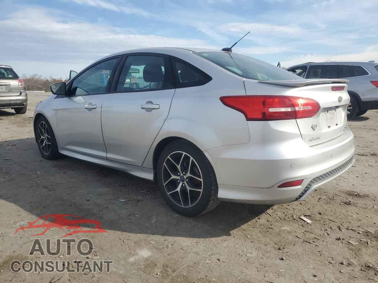 FORD FOCUS 2015 - 1FADP3F29FL260613
