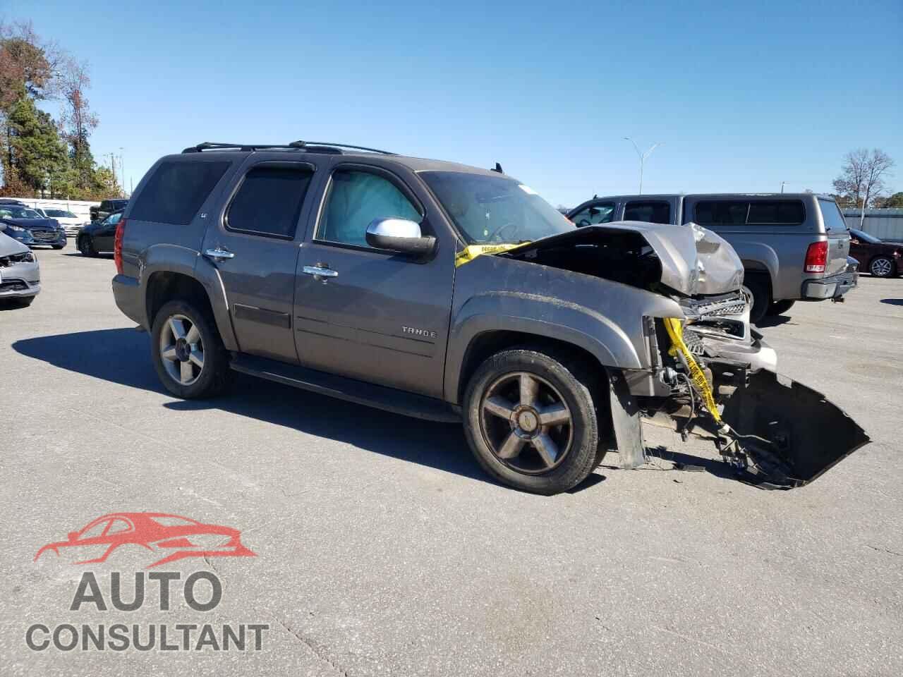 CHEVROLET TAHOE 2013 - 1GNSCBE09DR201022