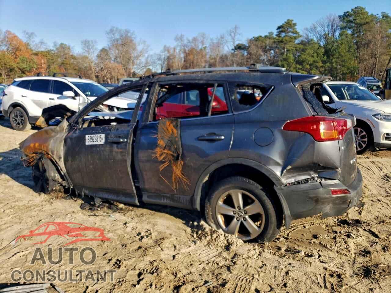 TOYOTA RAV4 2015 - JTMRFREV9FD104311