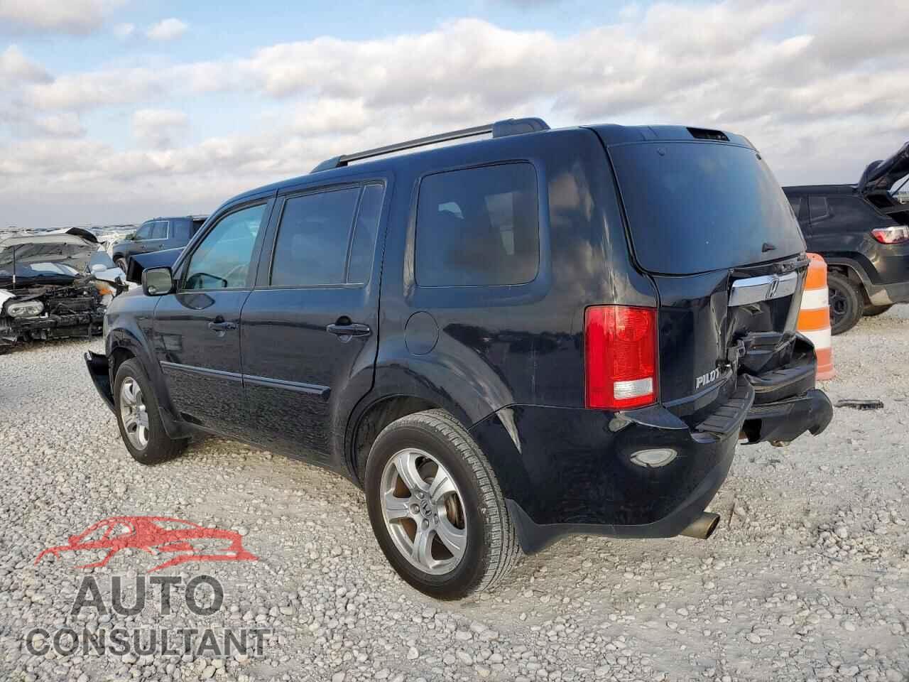 HONDA PILOT 2015 - 5FNYF3H51FB024014