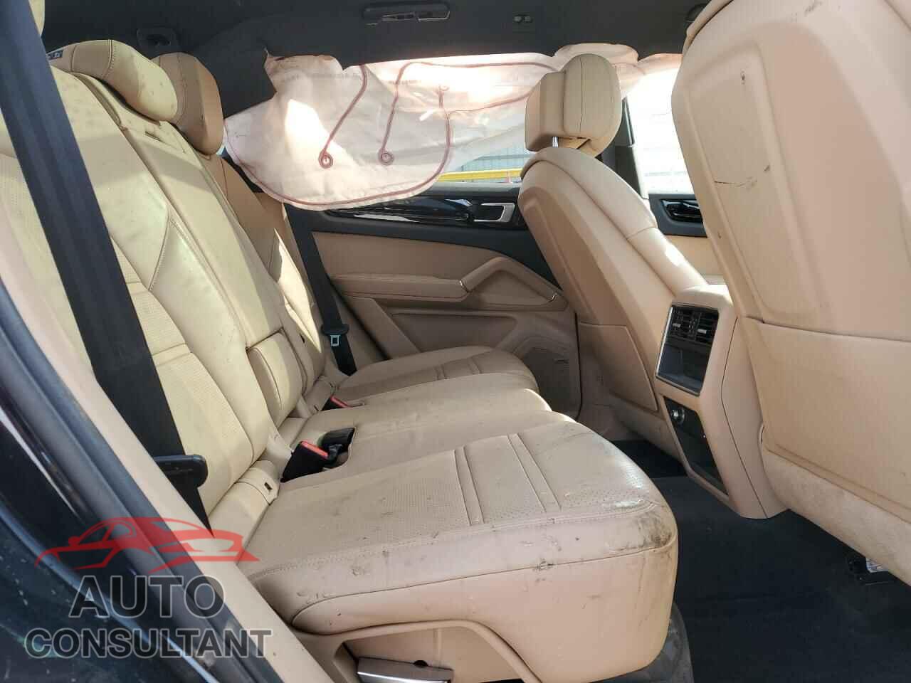 PORSCHE CAYENNE 2021 - WP1AA2AY7MDA04643