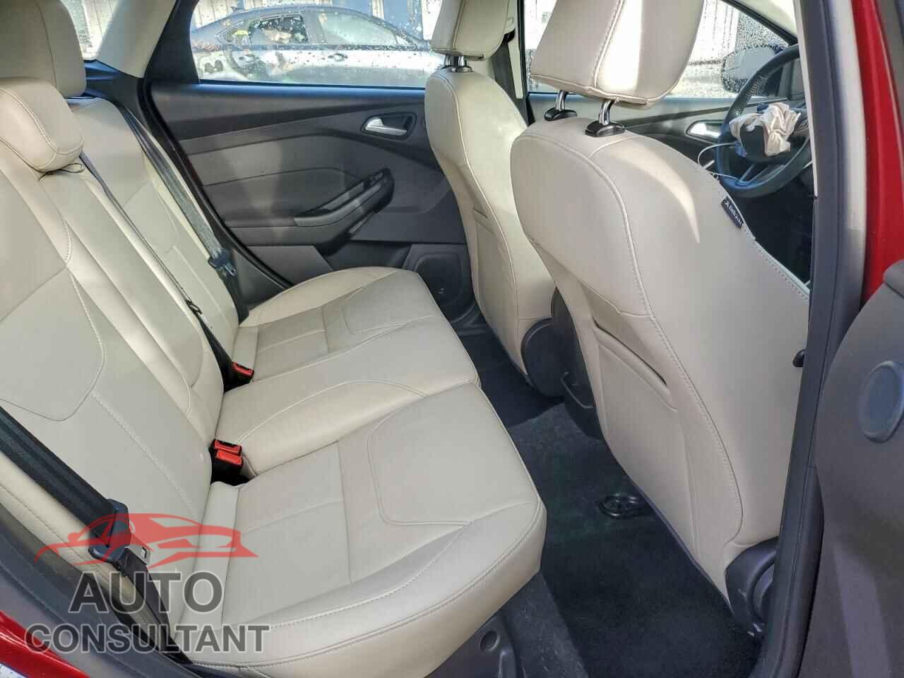 FORD FOCUS 2017 - 1FADP3N20HL279507