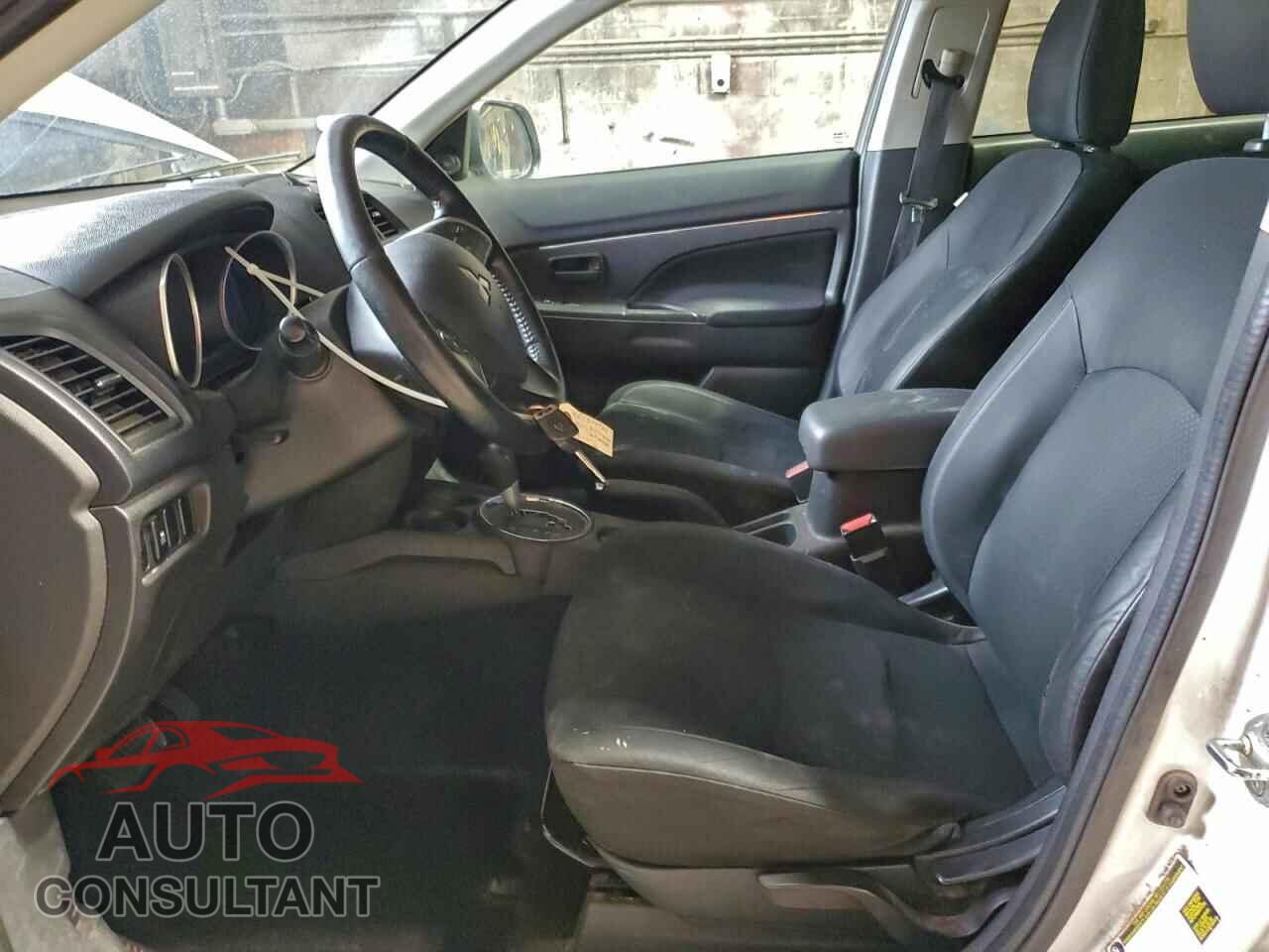 MITSUBISHI OUTLANDER 2015 - 4A4AP3AUXFE033692