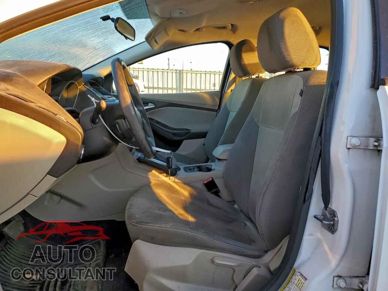 FORD FOCUS 2013 - 1FADP3K29DL104753