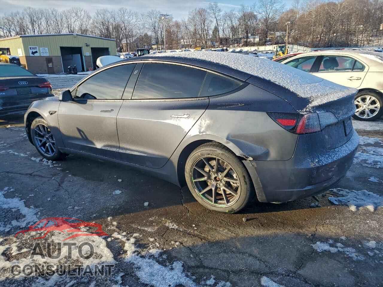 TESLA MODEL 3 2023 - 5YJ3E1EA5PF713655