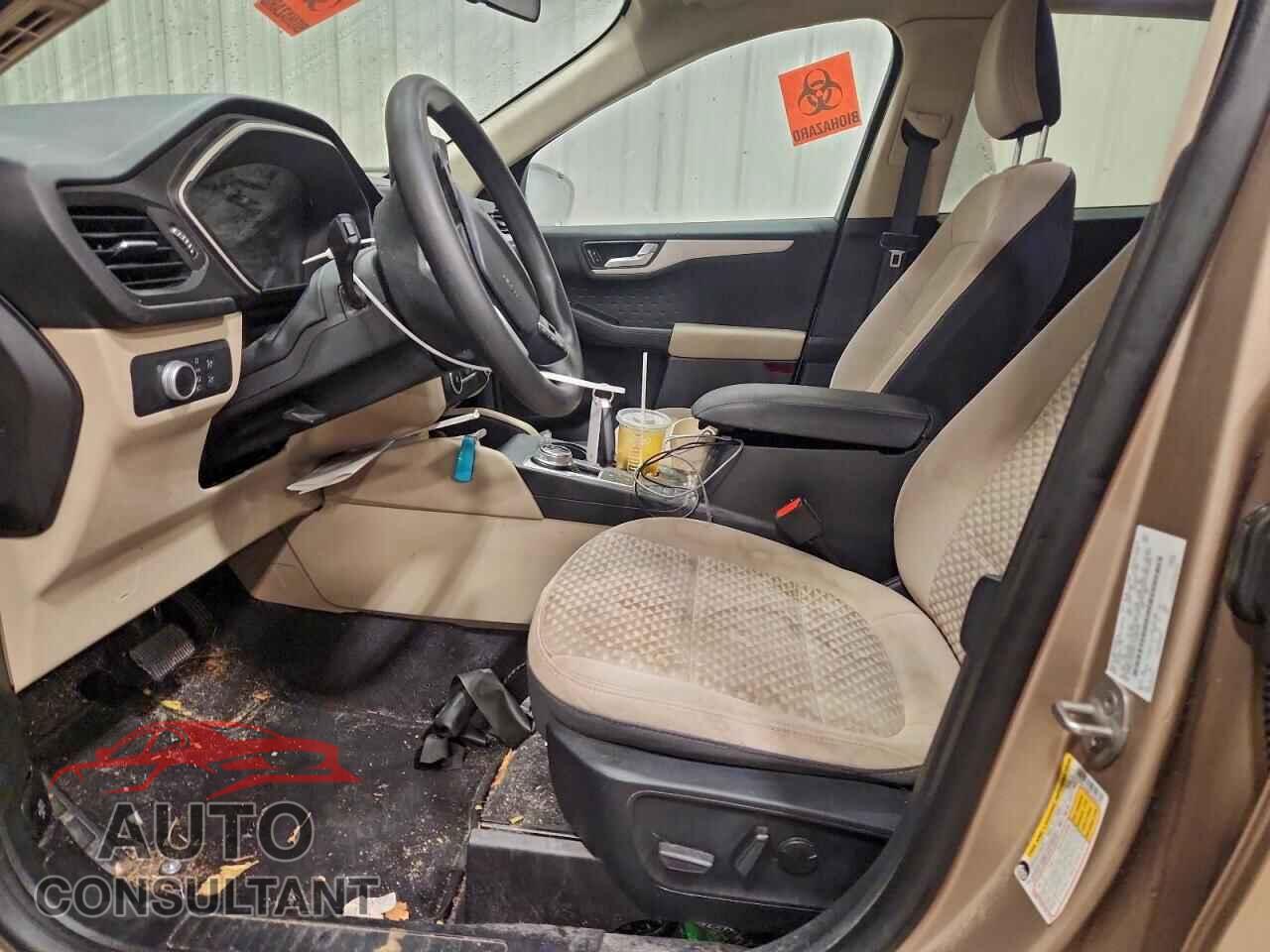 FORD ESCAPE 2020 - 1FMCU0G68LUA96576