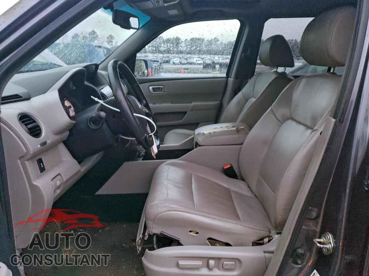HONDA PILOT 2015 - 5FNYF4H73FB037404