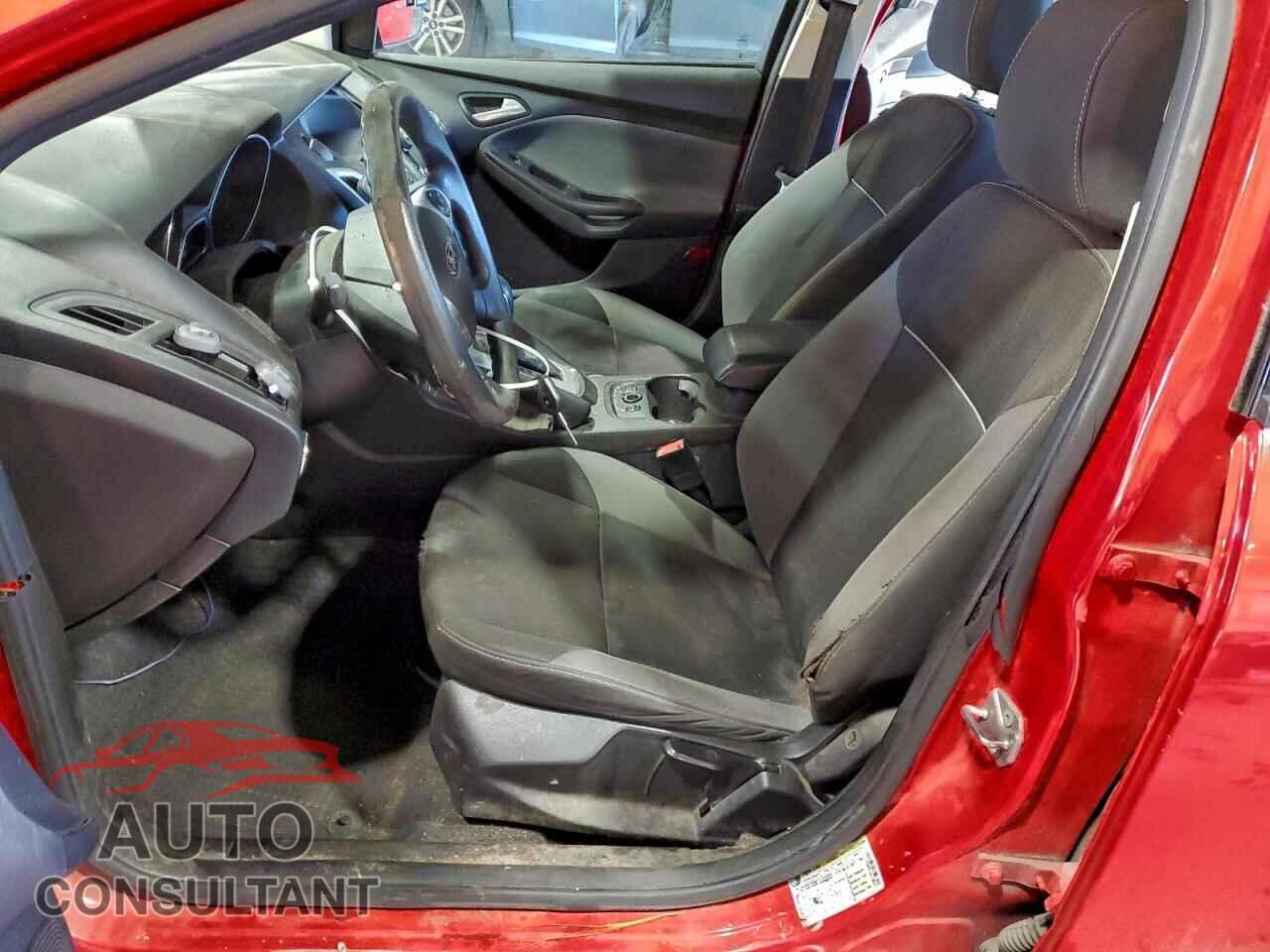 FORD FOCUS 2014 - 1FADP3F22EL216693