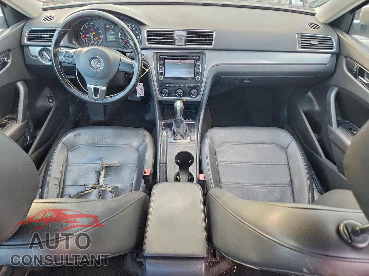 VOLKSWAGEN PASSAT 2015 - 1VWAT7A37FC027102