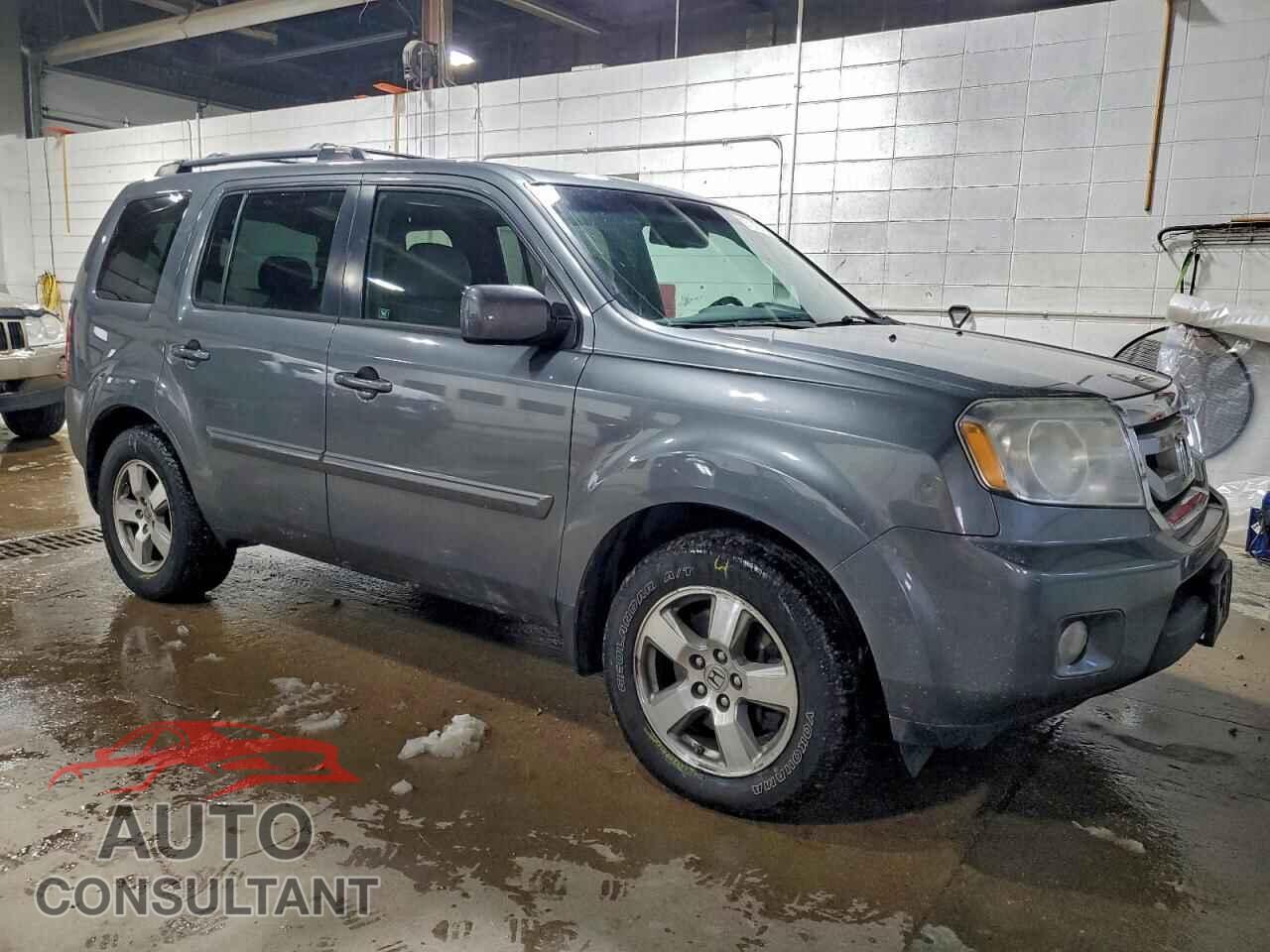 HONDA PILOT 2011 - 5FNYF4H51BB095942