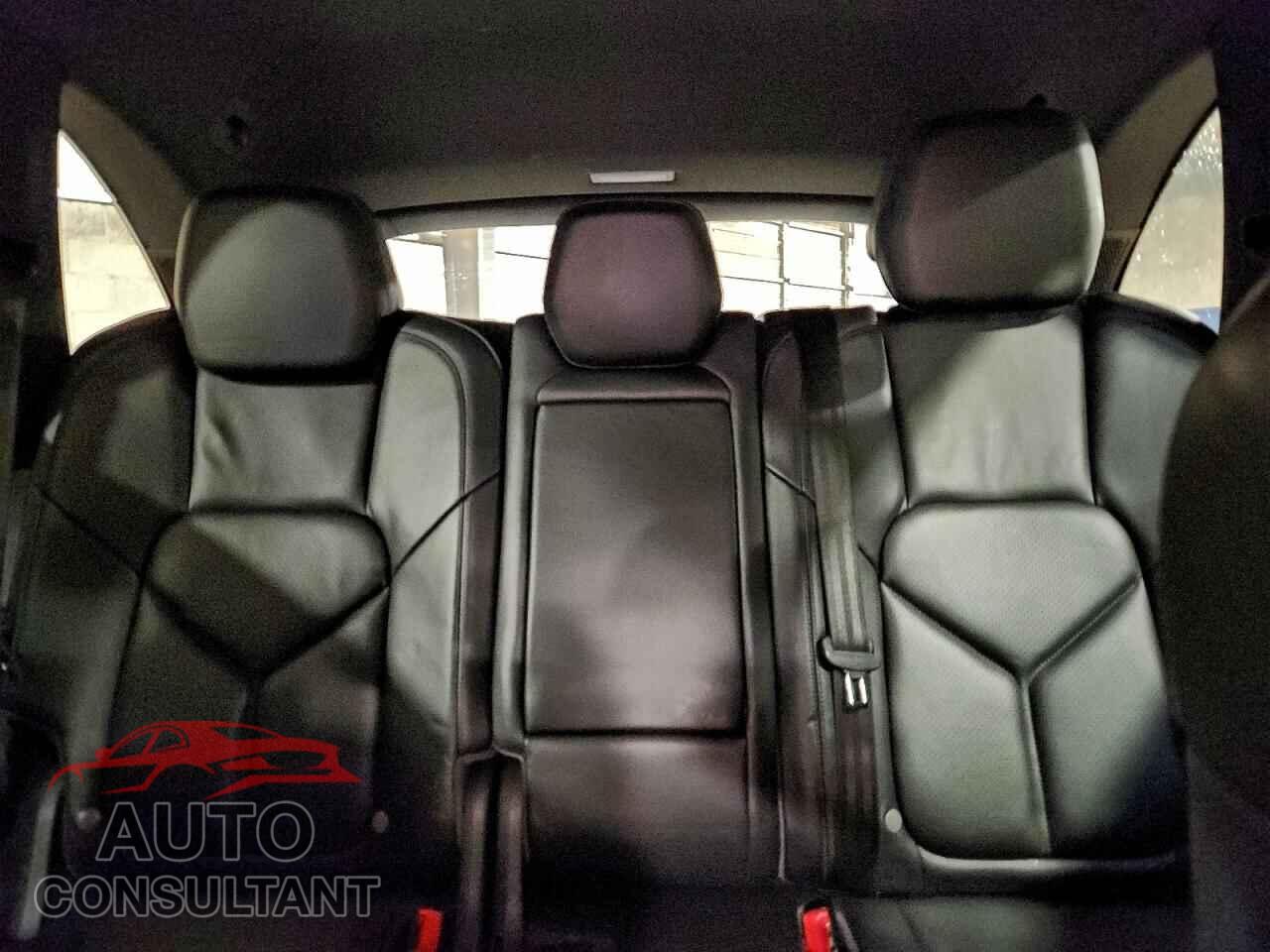 PORSCHE CAYENNE 2012 - WP1AA2A21CLA09983