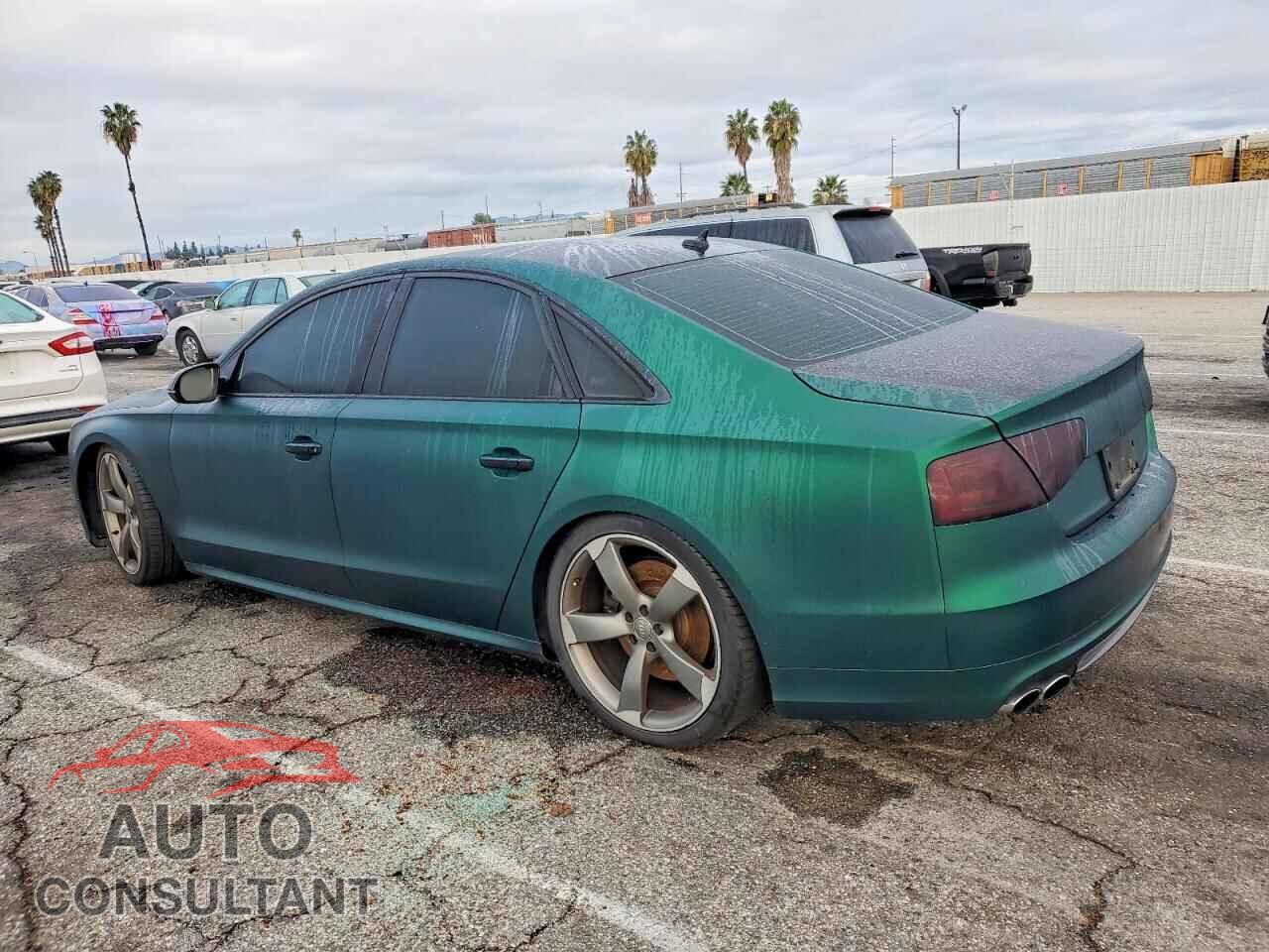 AUDI S8 2013 - WAUD2AFDXDN019401
