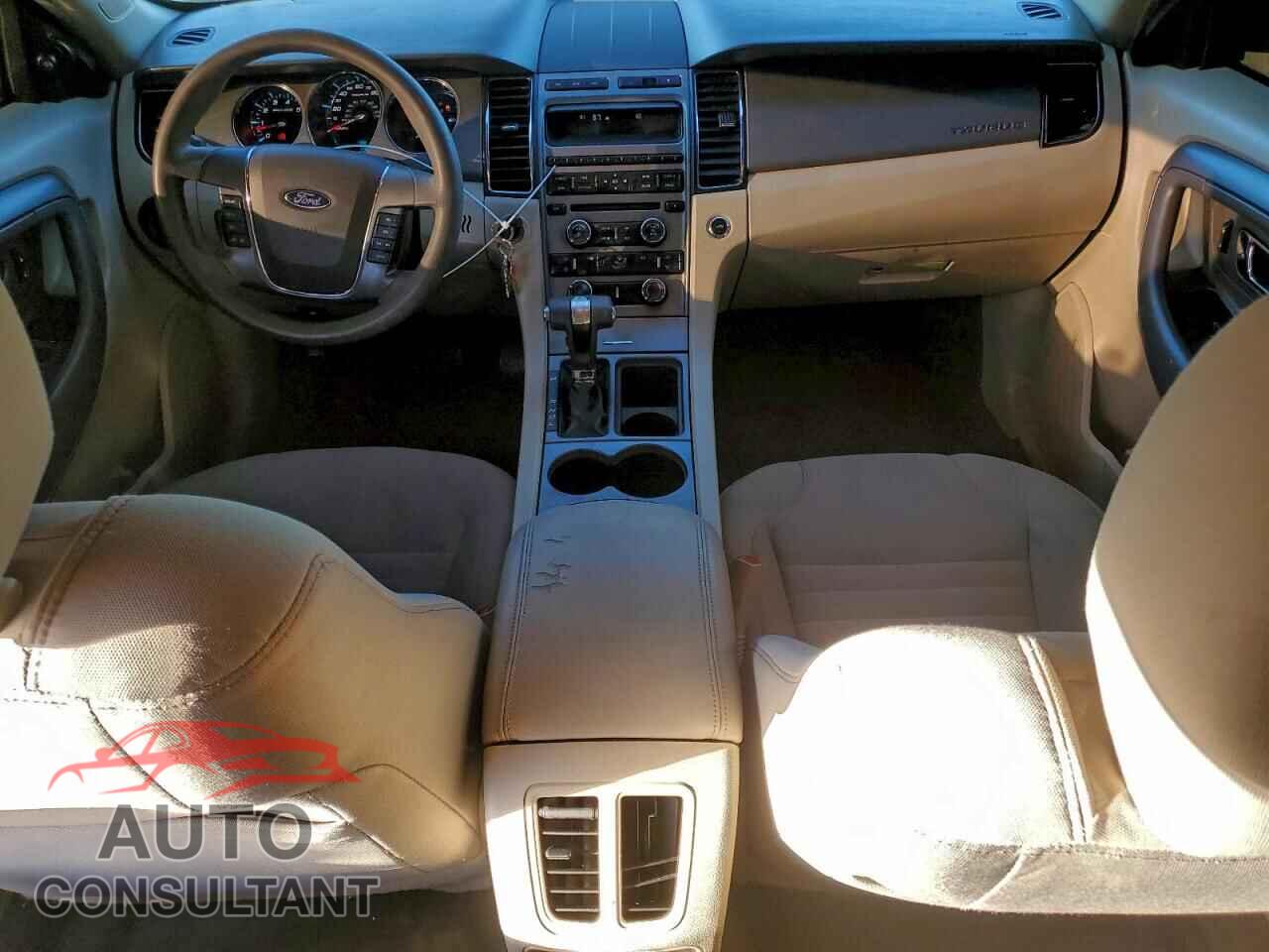 FORD TAURUS 2010 - 1FAHP2DW8AG135816