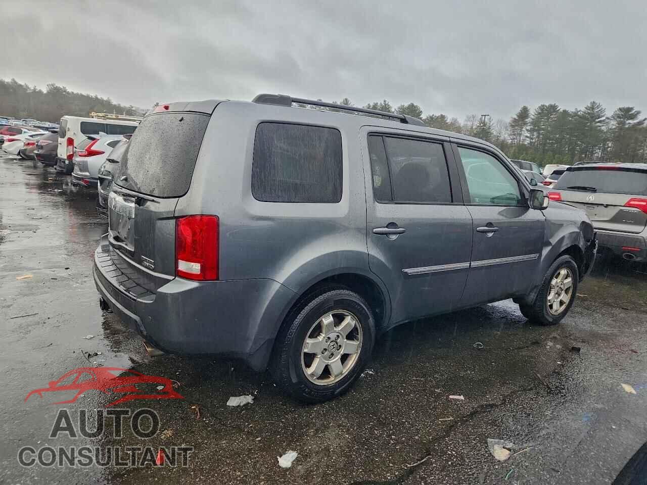 HONDA PILOT 2010 - 5FNYF4H92AB021561