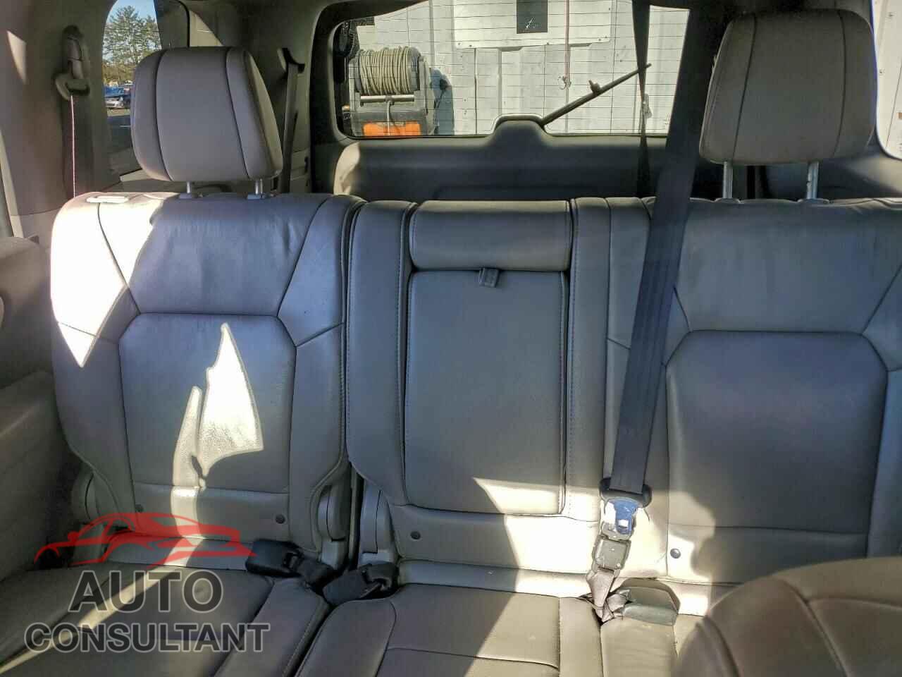 HONDA PILOT 2013 - 5FNYF4H64DB040123