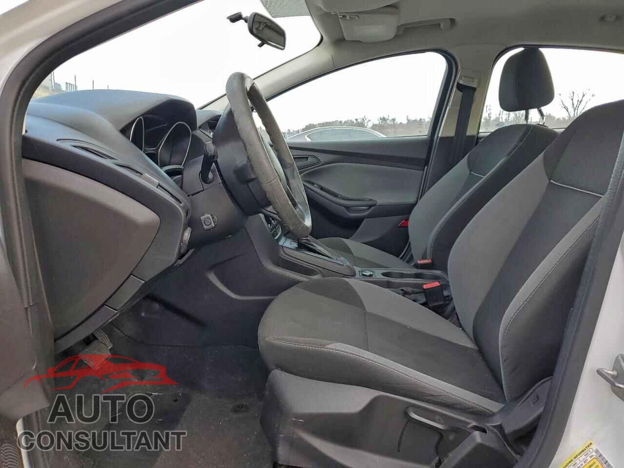 FORD FOCUS 2014 - 1FADP3E26EL112645