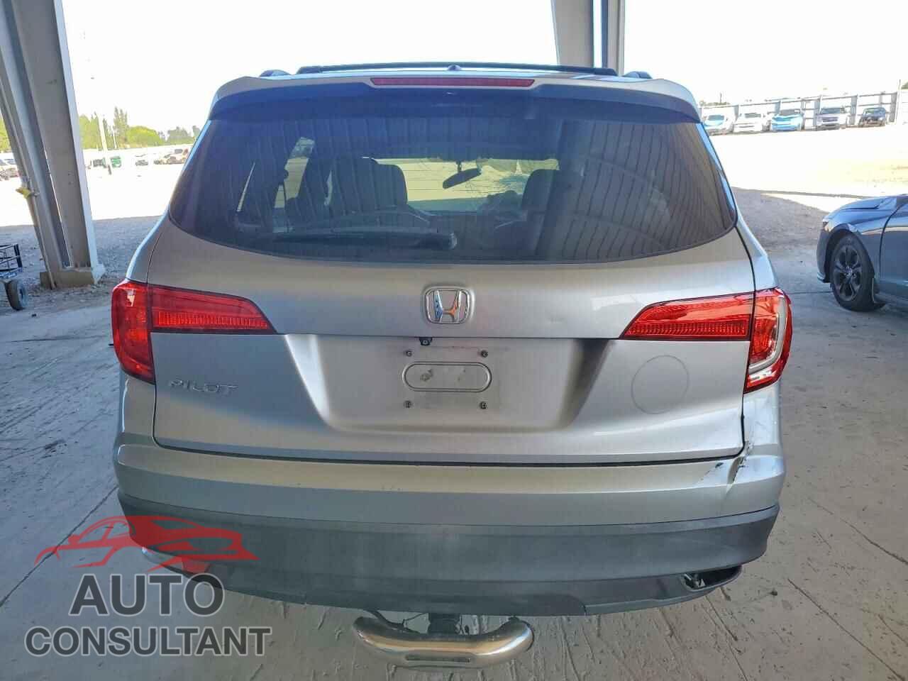 HONDA PILOT 2017 - 5FNYF5H57HB006034