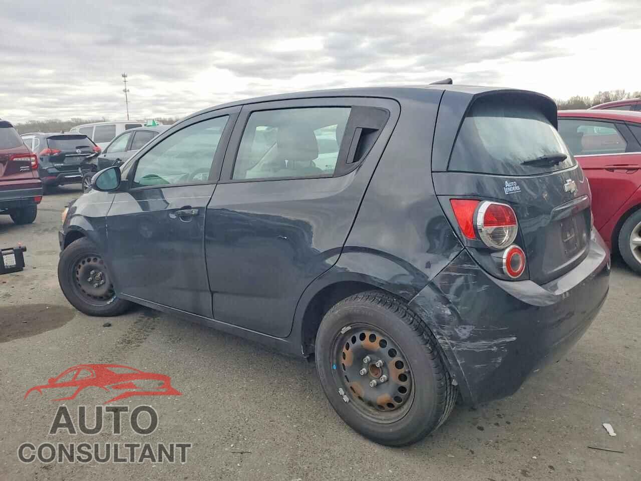 CHEVROLET SONIC 2013 - 1G1JA6SHXD4157193