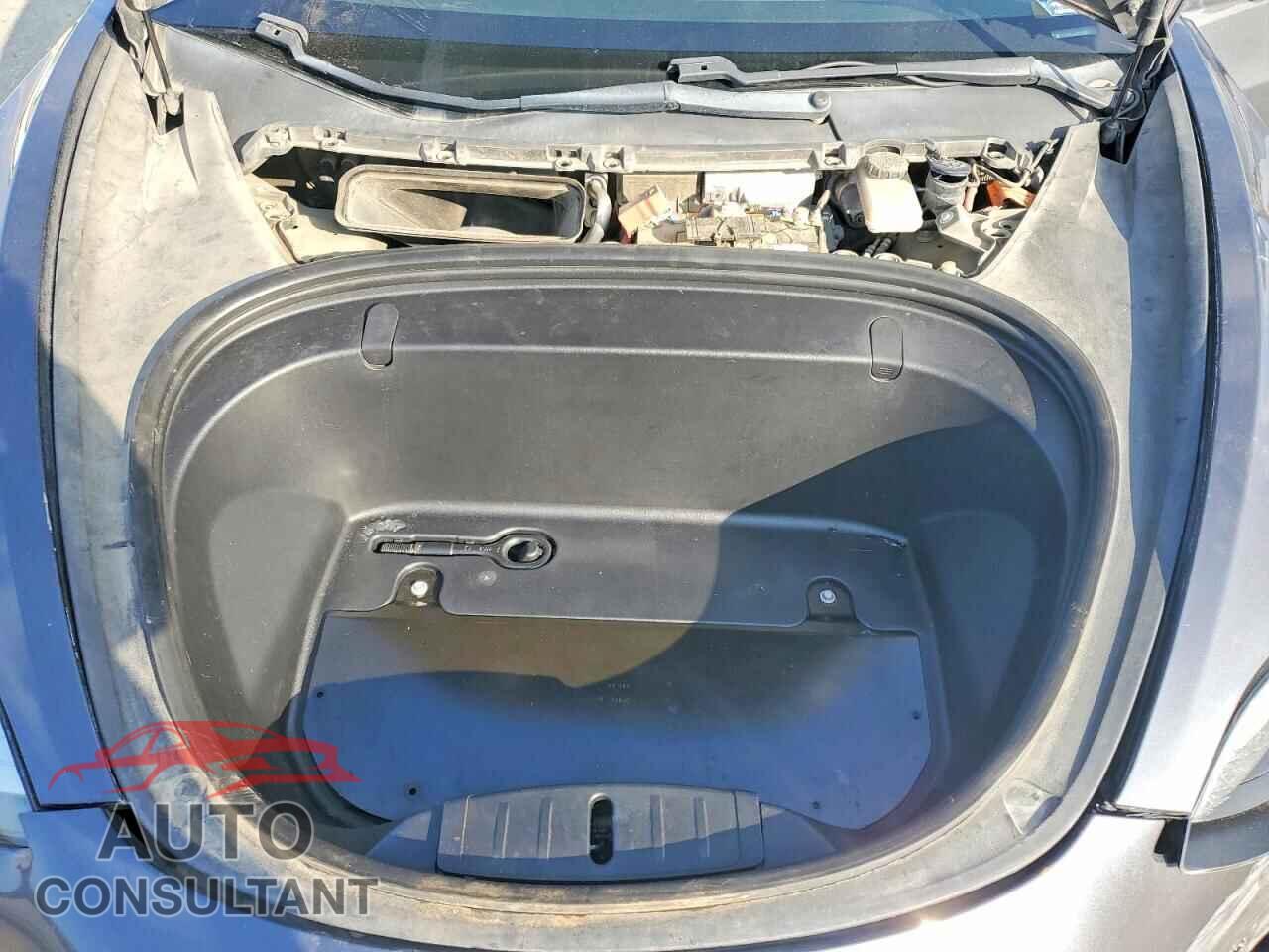 TESLA MODEL 3 2018 - 5YJ3E1EA4JF052918