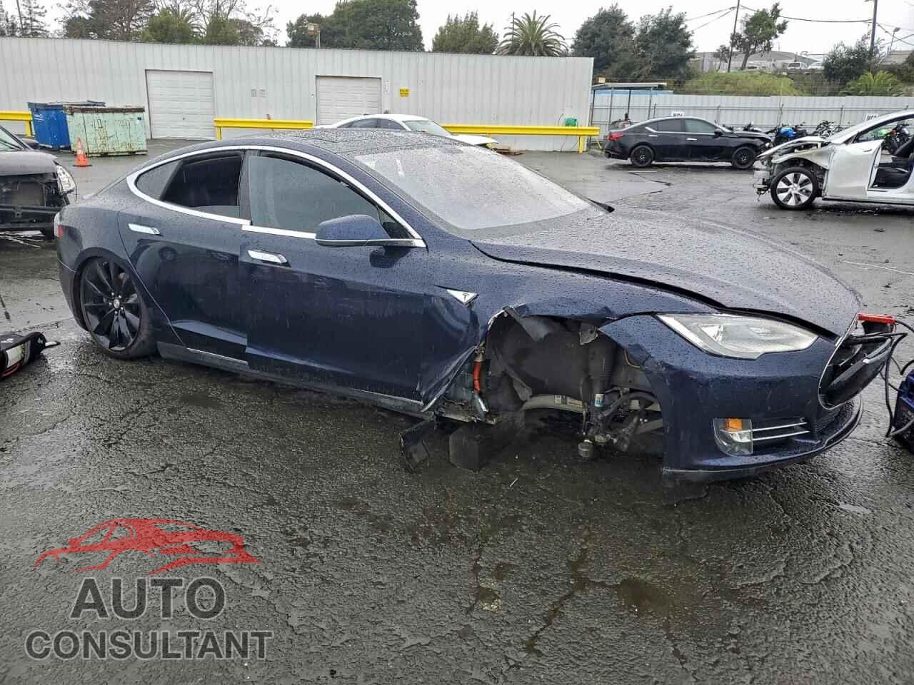 TESLA MODEL S 2013 - 5YJSA1DP8DFP06949
