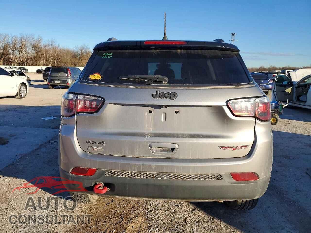 JEEP COMPASS 2018 - 3C4NJDDB7JT441800