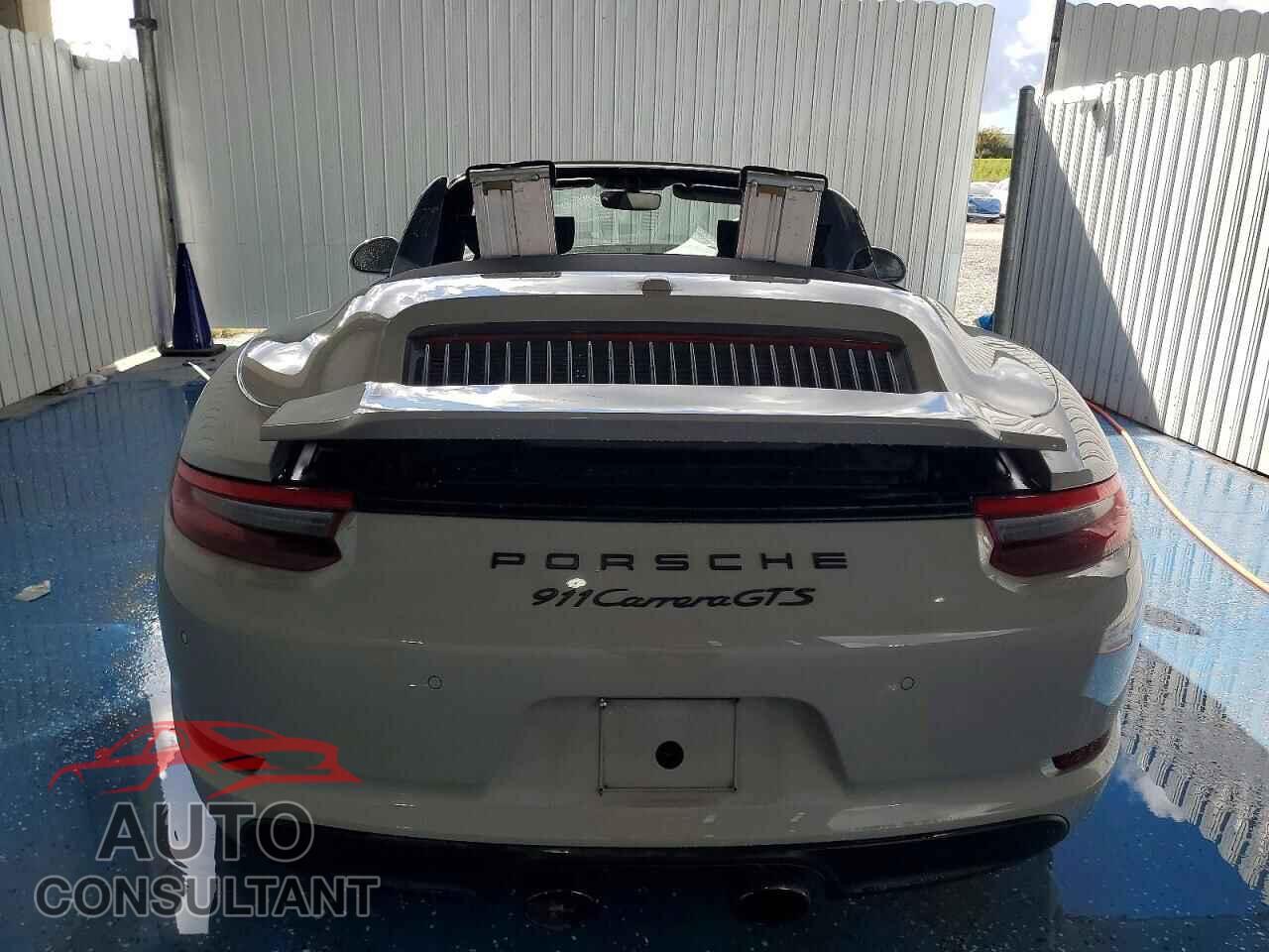 PORSCHE 911 2019 - WP0CB2A9XKS136322