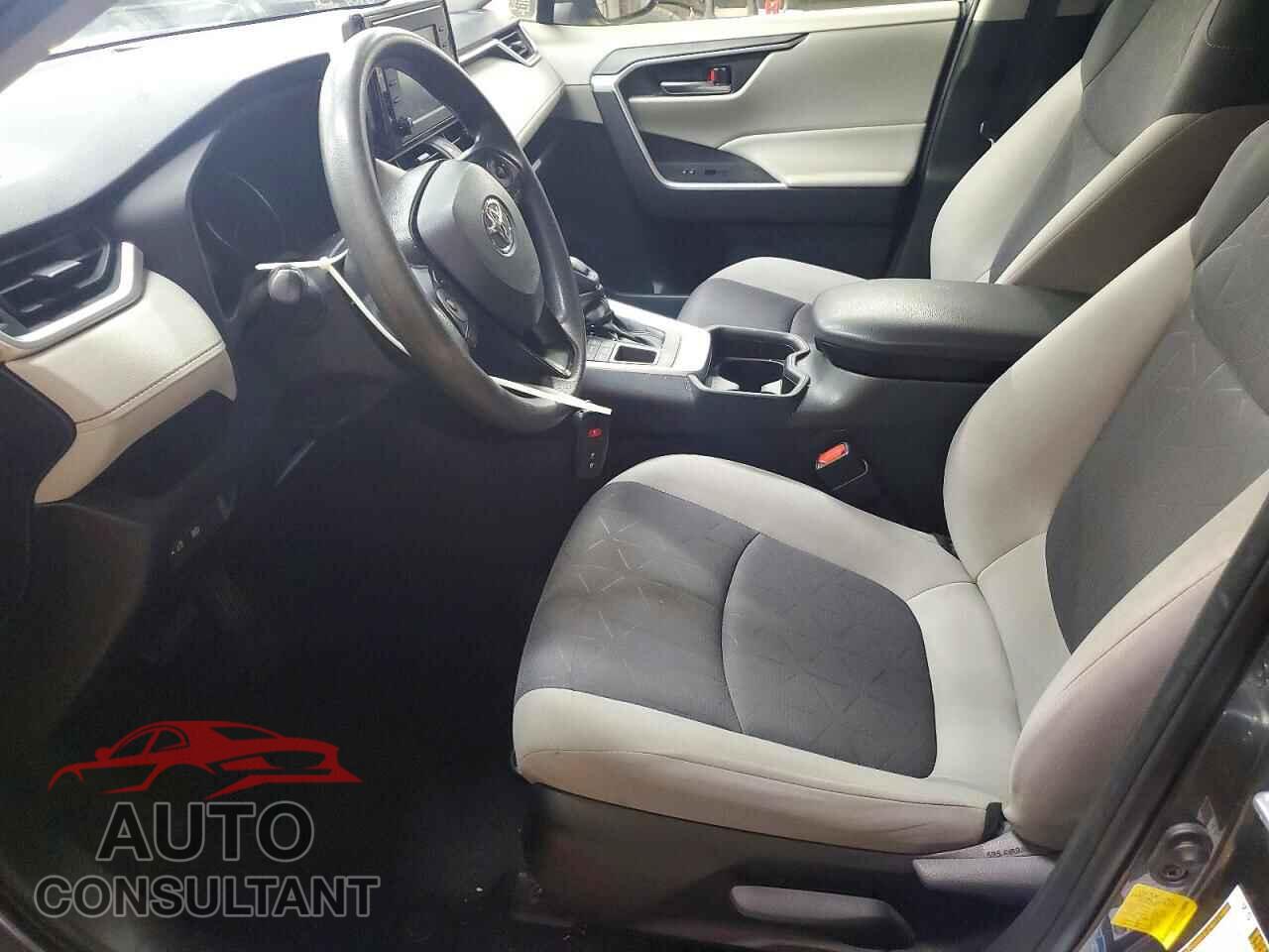 TOYOTA RAV4 2019 - JTMP1RFV9KD039152