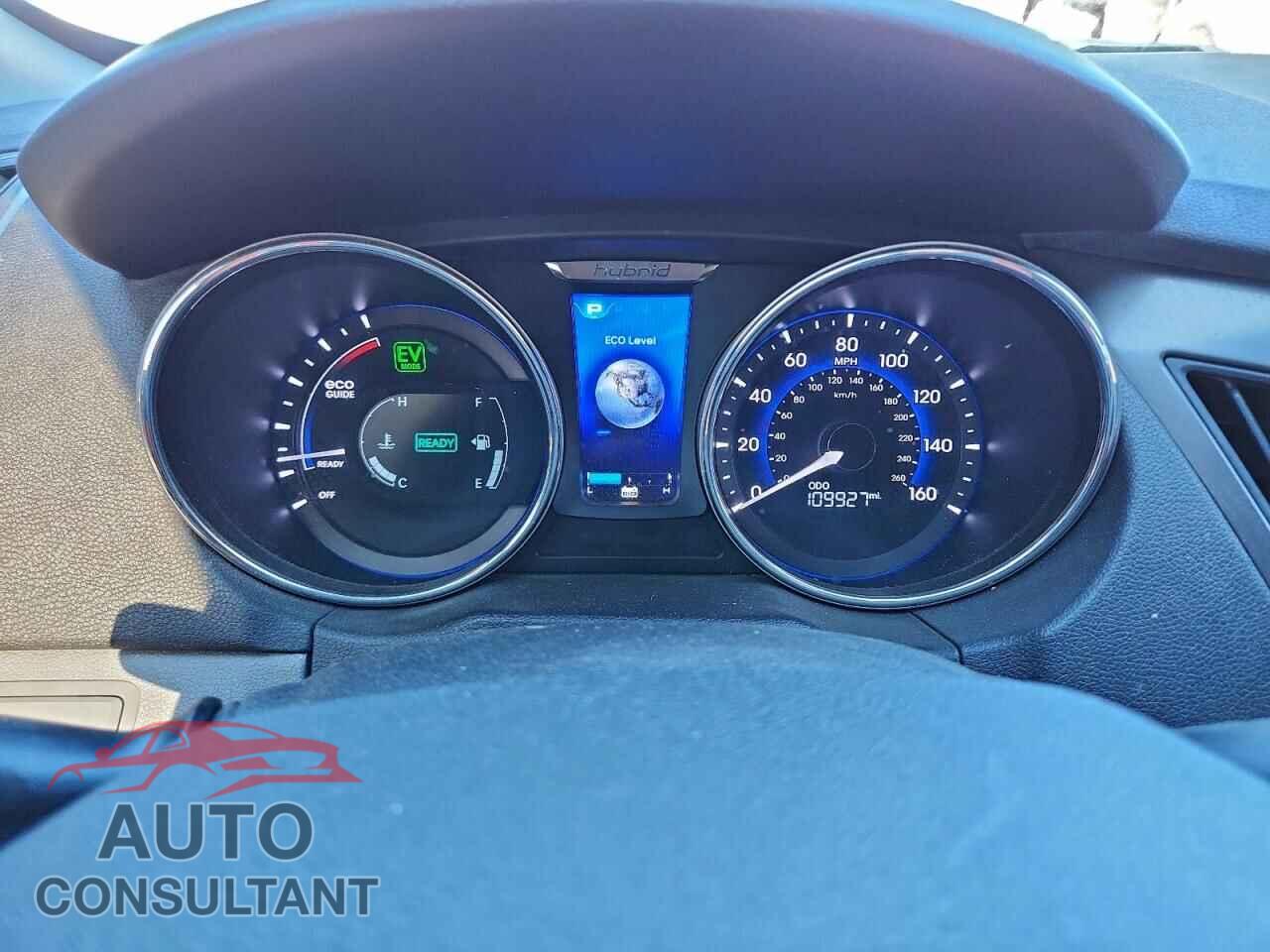 HYUNDAI SONATA 2012 - KMHEC4A42CA042136