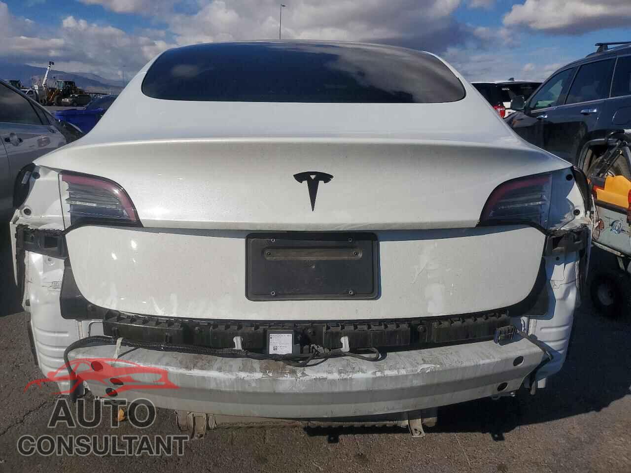 TESLA MODEL 3 2023 - 5YJ3E1EA9PF483957
