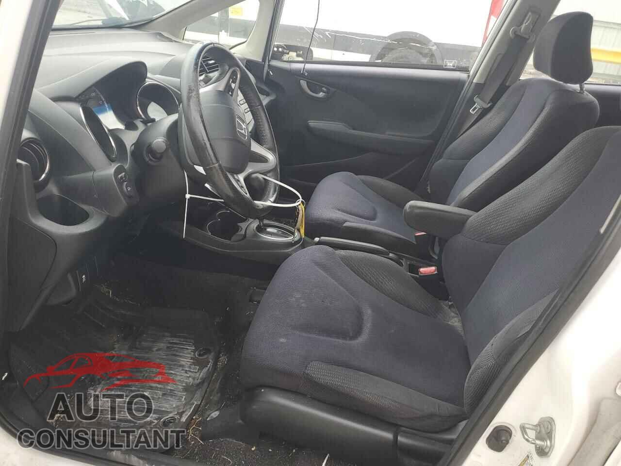 HONDA FIT 2013 - JHMGE8H57DC016357