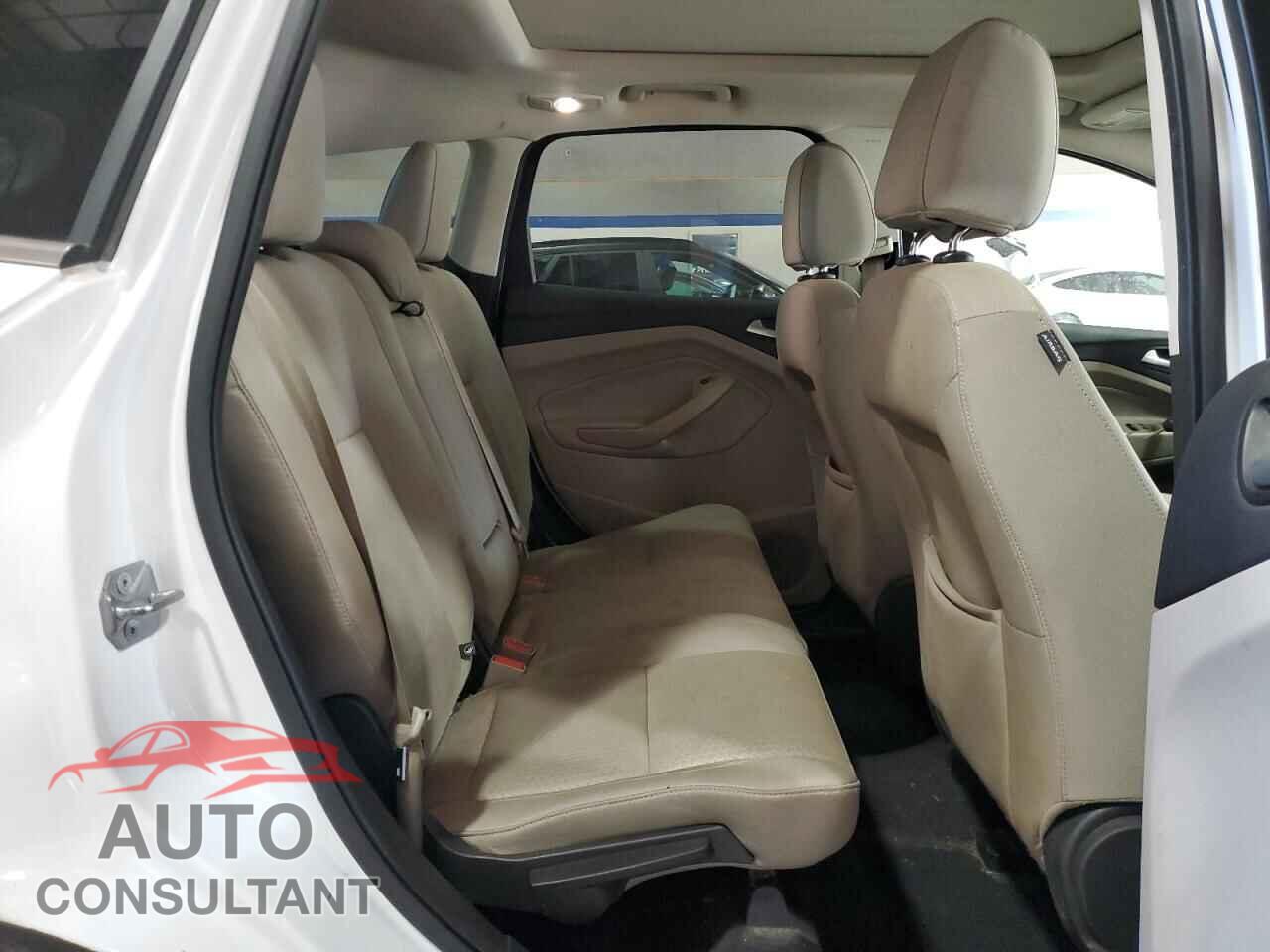 FORD ESCAPE 2017 - 1FMCU9GDXHUB82255
