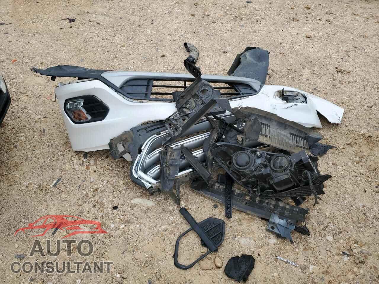 FORD ESCAPE 2017 - 1FMCU0JD2HUE94526