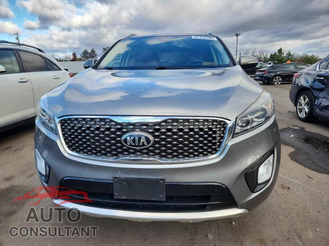 KIA SORENTO 2017 - 5XYPKDA58HG324331