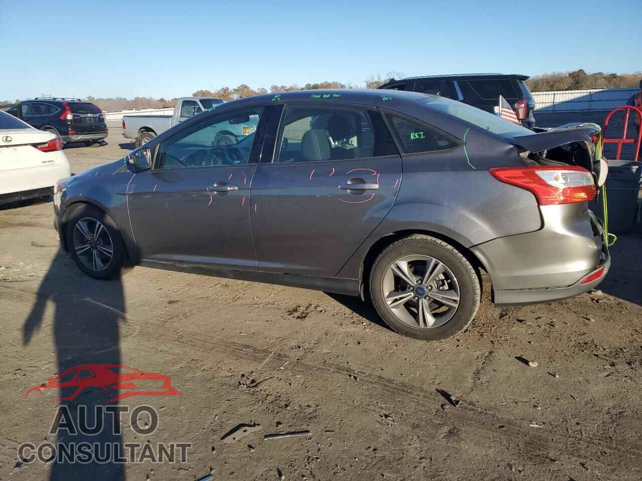 FORD FOCUS 2014 - 1FADP3F22EL262427