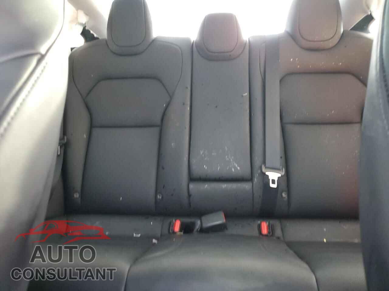 TESLA MODEL 3 2024 - 5YJ3E1EA5RF772093