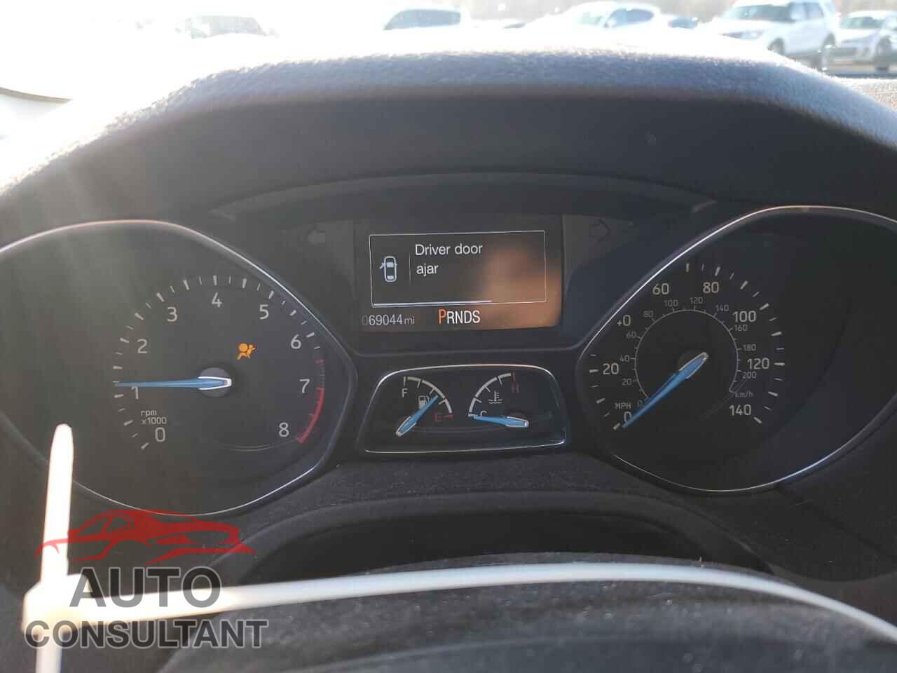 FORD FOCUS 2015 - 1FADP3F20FL281009