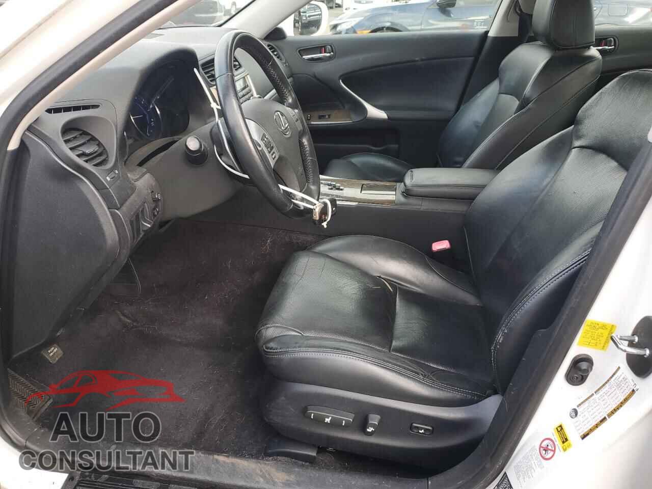 LEXUS IS 2011 - JTHCF5C2XB5049801