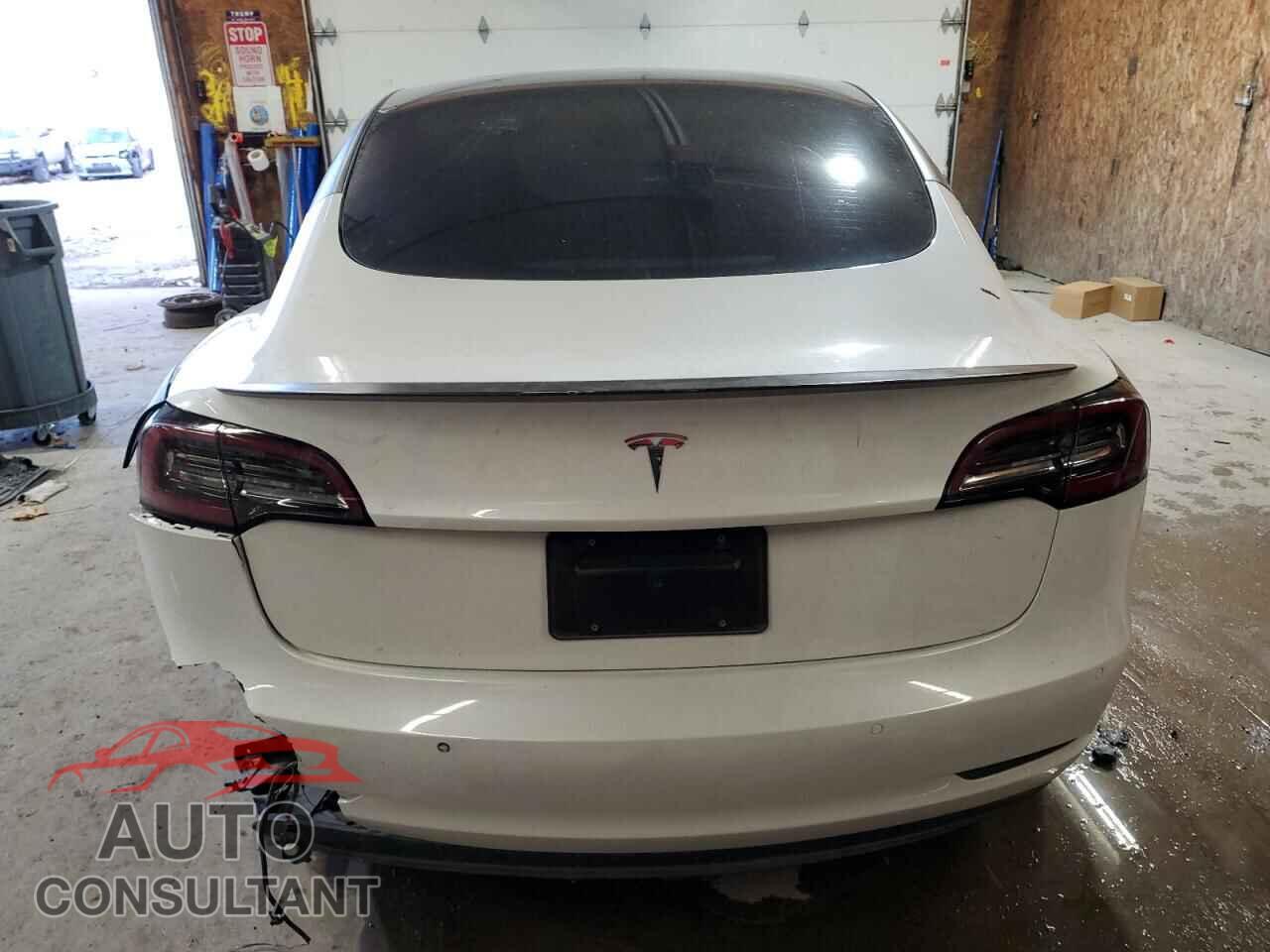 TESLA MODEL 3 2021 - 5YJ3E1EC0MF074369