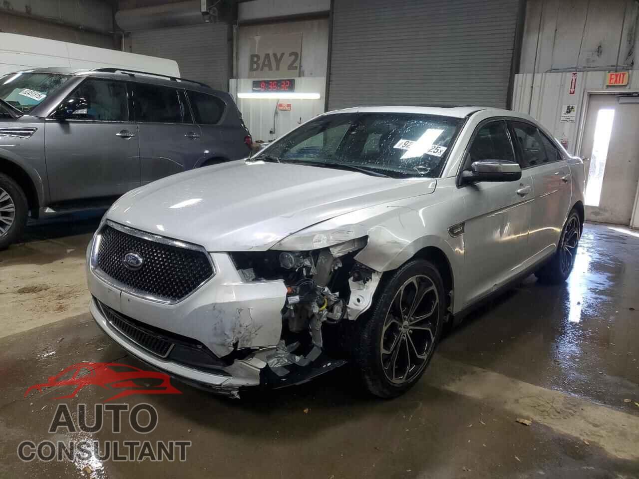 FORD TAURUS 2015 - 1FAHP2KT4FG177383