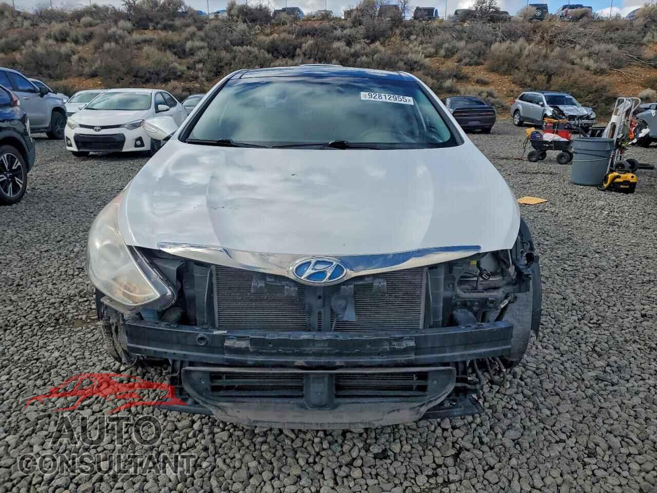 HYUNDAI SONATA 2011 - KMHEC4A49BA018544