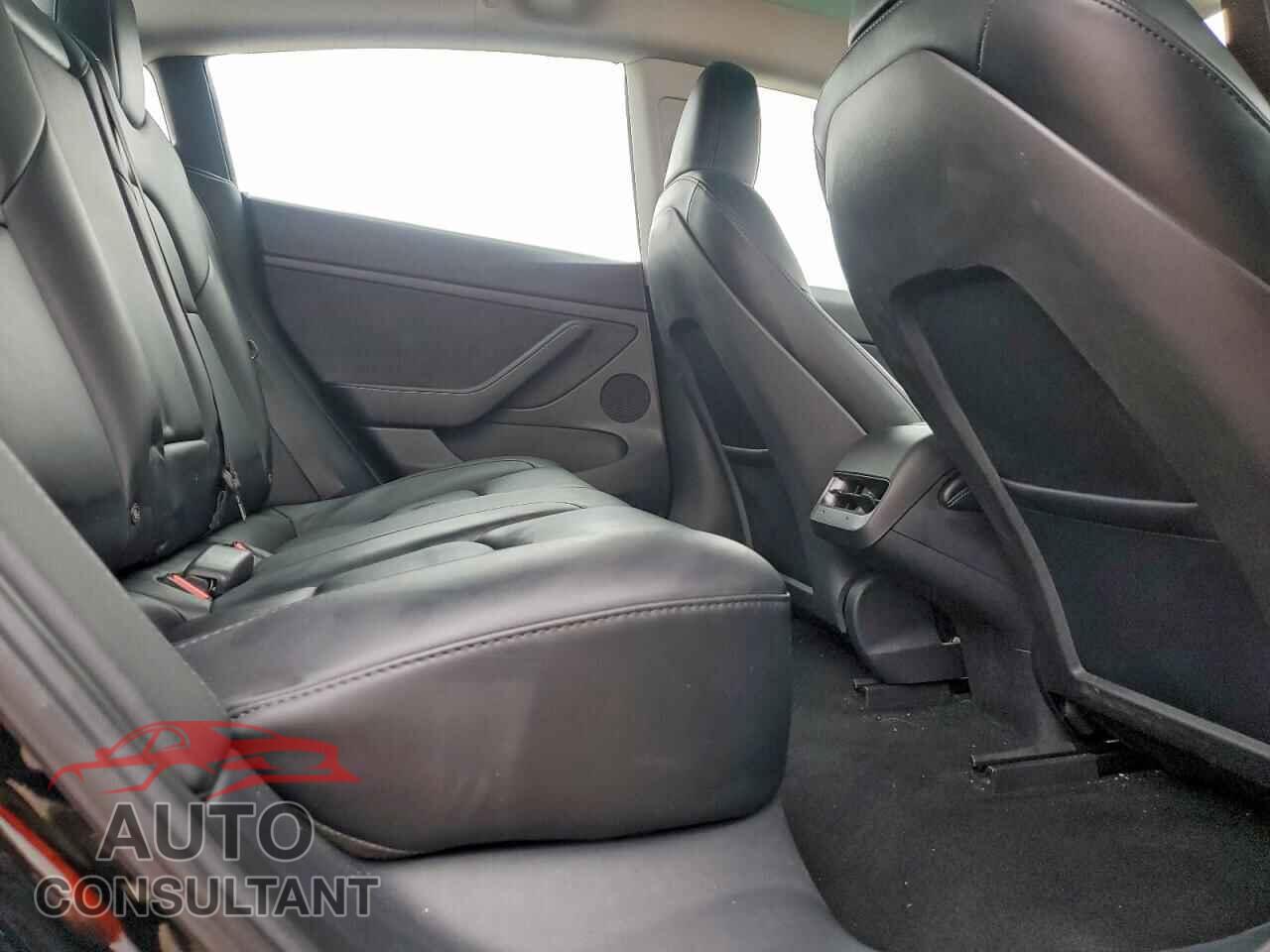 TESLA MODEL 3 2023 - 5YJ3E1EA7PF582972