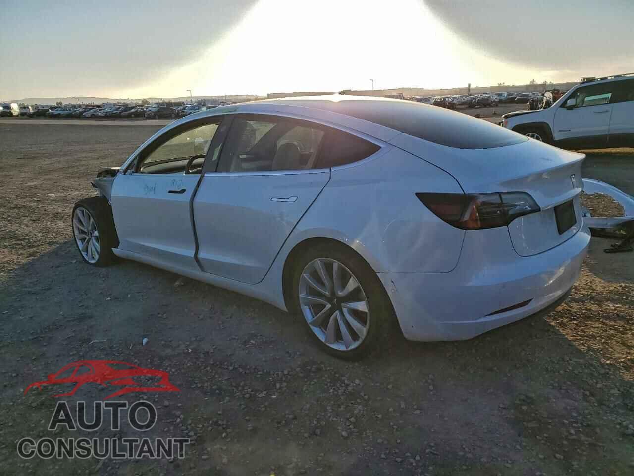 TESLA MODEL 3 2020 - 5YJ3E1EA2LF717706